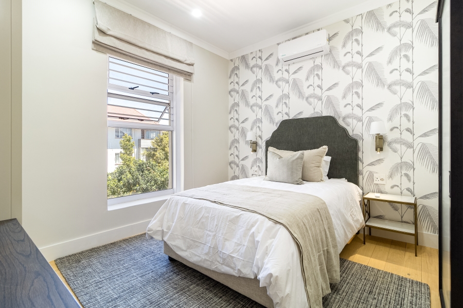 4 Bedroom Property for Sale in Oranjezicht Western Cape